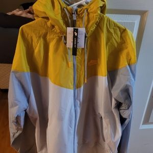 NWT Nike & Barry's Bootcamp Windrunner